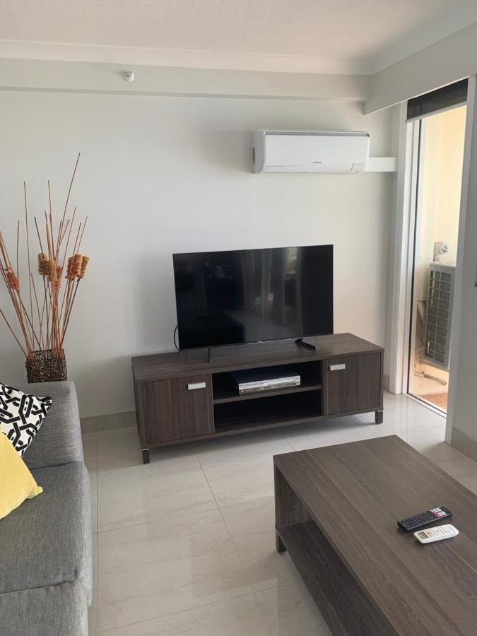 Stunning 2 Bedroom Ocean View Apartment Gold Coast Exterior foto